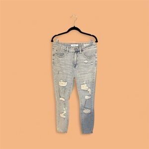 Distressed Judy Blue Light Blue Women's Jeans